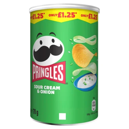 Pringles Sour Cream & Onion Snacking Crisps 70g.